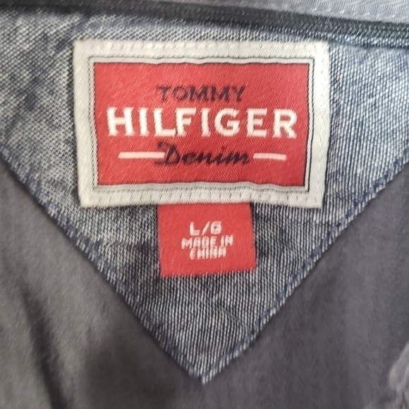 Tommy Hilfiger Denim Button Up - Picture 5 of 6